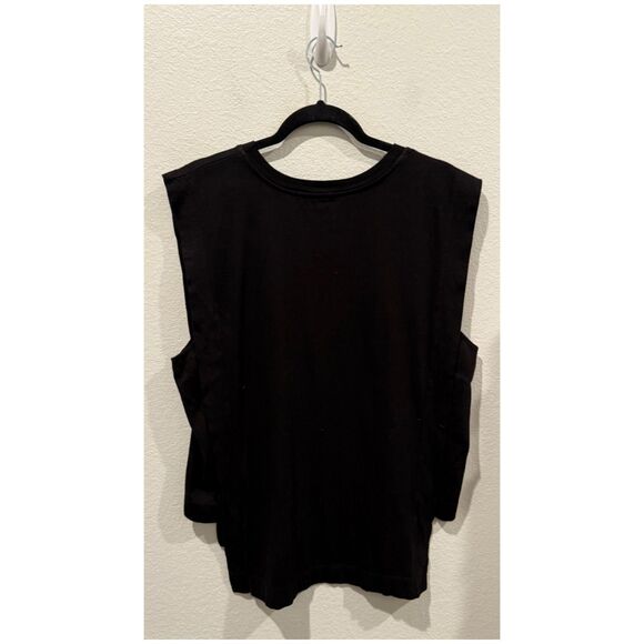 T.LA Sleeveless Round Neck Asymmetric Black Blouse - Picture 4 of 4